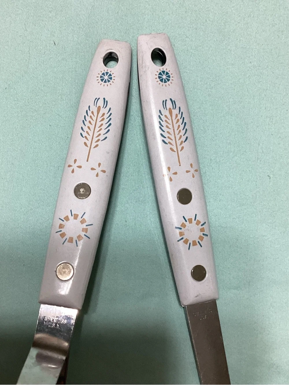 ECKO Set of 2 Stainless Steel Kitchen Tool Set Flint Arrowhead Harvest Wheat